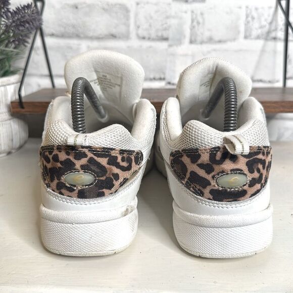 Easy Spirit Leather Leopard Sneakers Size 9 - Picture 2 of 7